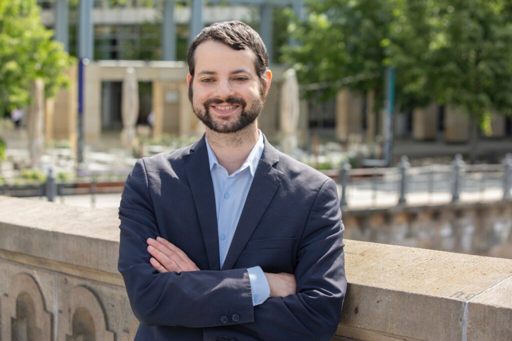 Michael Tarnopolski im Beratungsgespräch